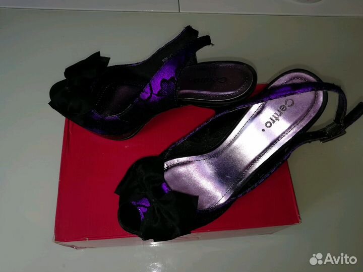 Босоножки женские