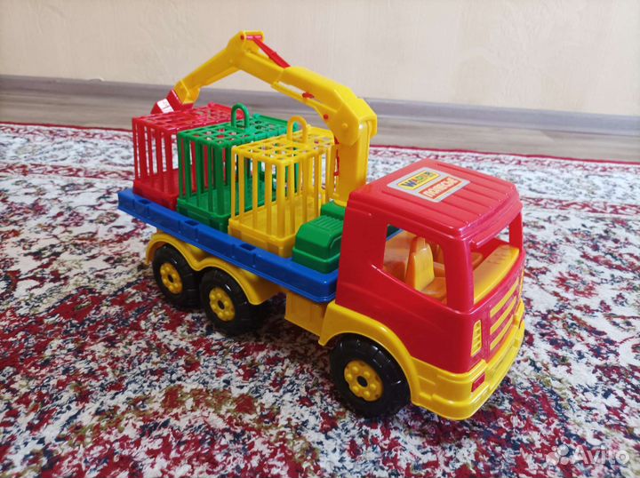 Игрушка грузовик