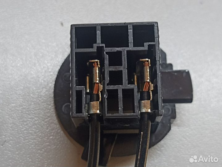 Патрон - адаптер лампы фары H7 Hyundai Starex