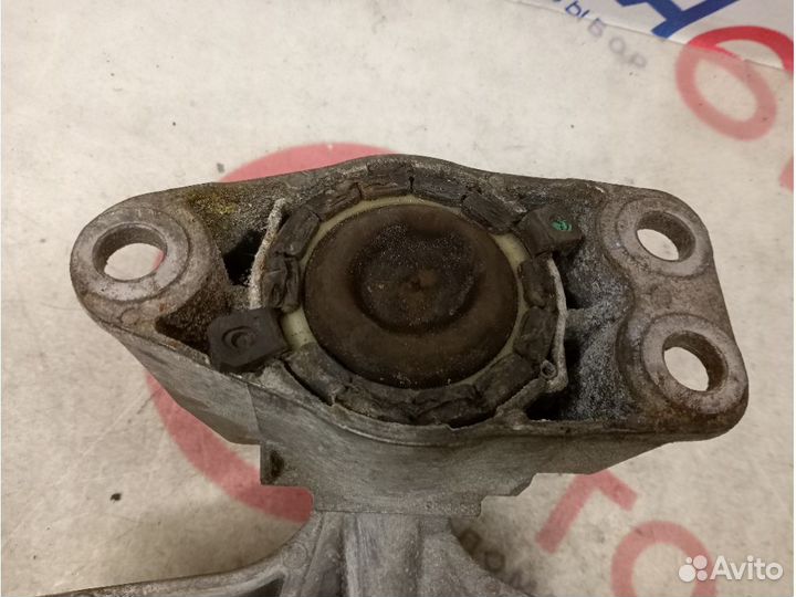 Опора двигателя renault duster
