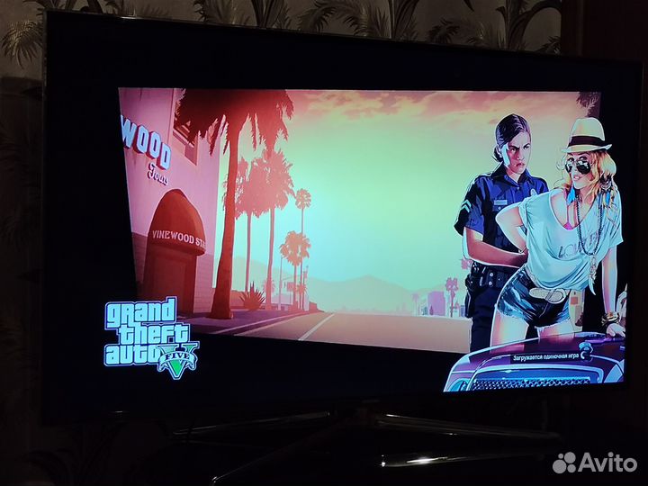 Телевизор Samsung 48