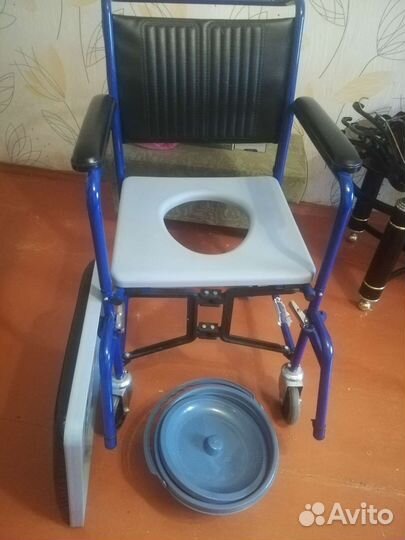 Кресло-коляска с санитарным оснащением
