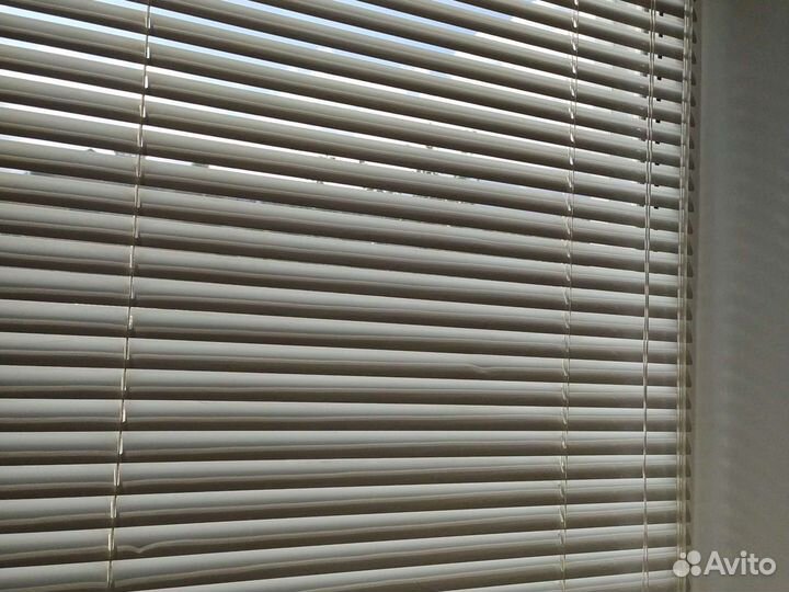 Жалюзи горизонтальные алюминиевые 2 шт