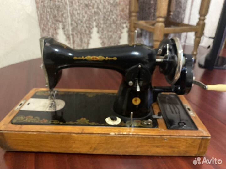 Швейная машинка