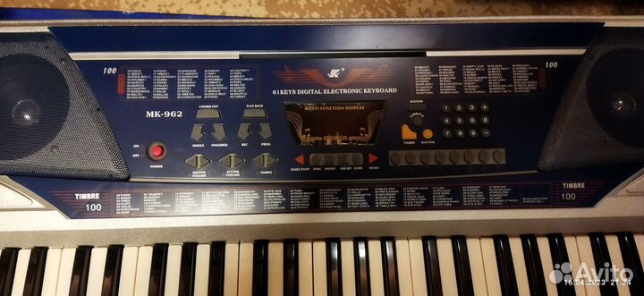 Синтезатор мк-962