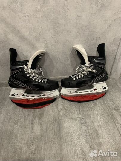 Коньки хоккейные 42 размер