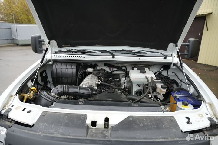 Передвижная универсальная мастерская УАЗ Профи