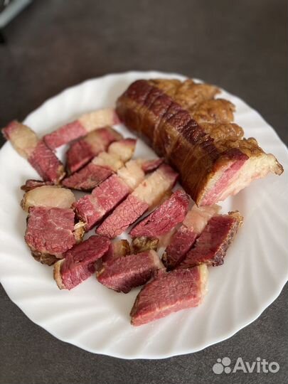 Мясо конины копченое