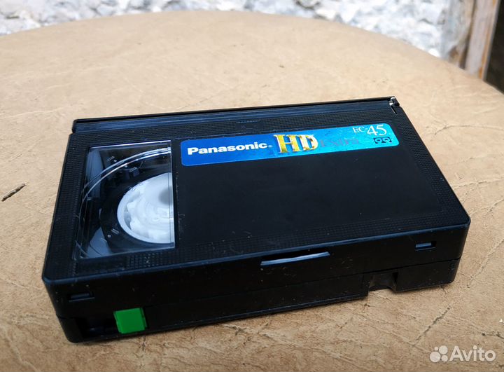 Видеокассеты VHS-C Panasonic HD Extra и TDK HD(EC