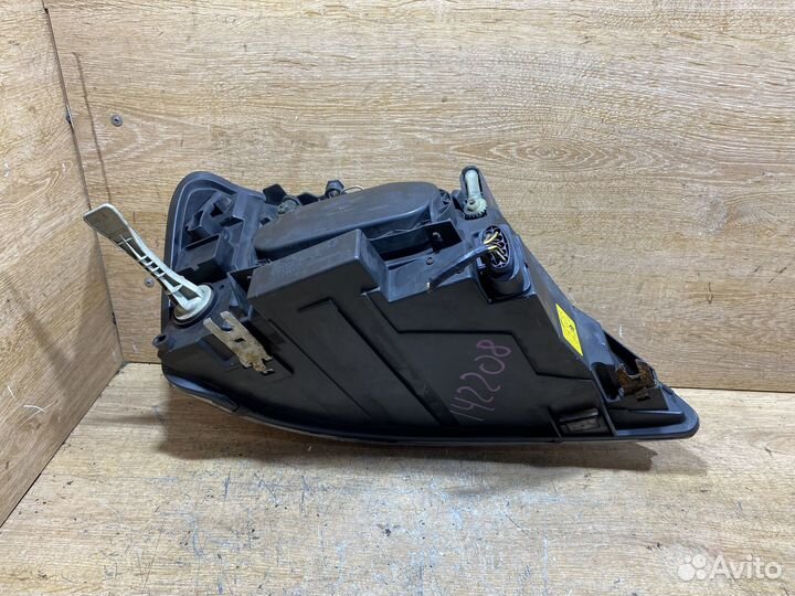 Фара передняя левая Ford Galaxy рестайлинг 142208