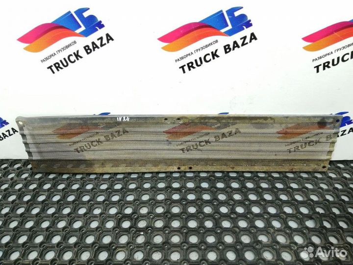 Решетка в бампер Iveco Stralis