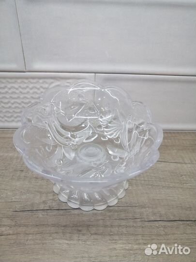 Ваза для конфет на ножке