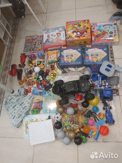 Большой набор игрушек пакетом в дорогу