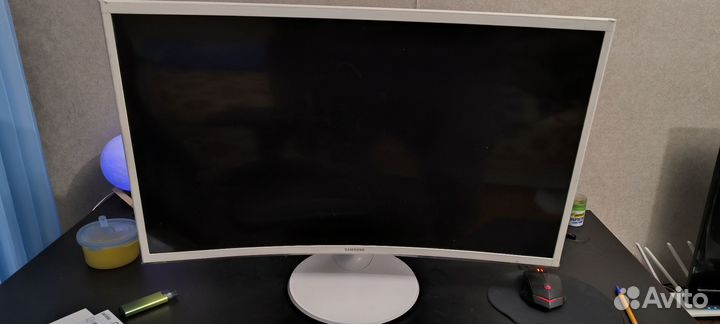 Монитор Samsung C32F391
