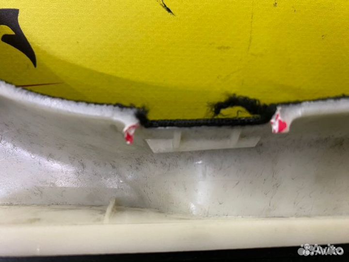 Обшивка стойки правая Mercedes Clc W203 M271.957