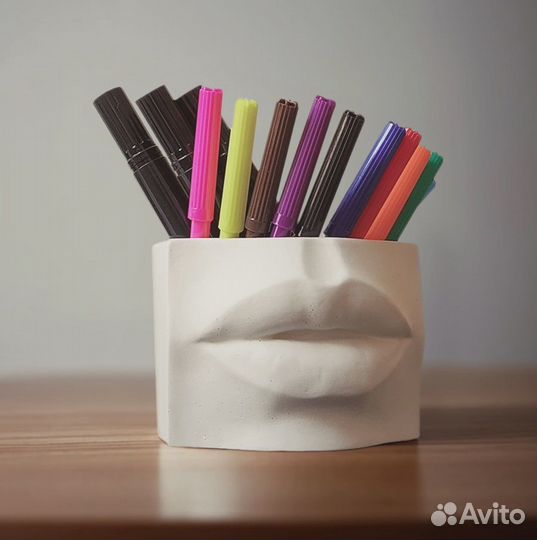 Подставка для ручек/карандашей/маркеров Губы Венер