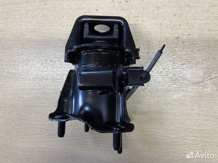 Опора двигателя задняя Toyota Camry 75