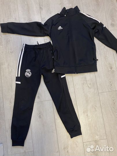 Спортивный костюм для мальчика 140