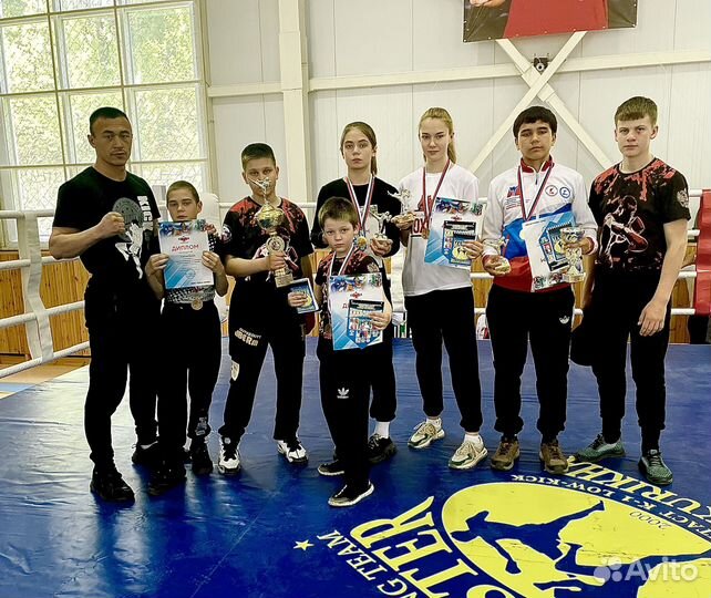 Тренер по кикбоксингу и боксу