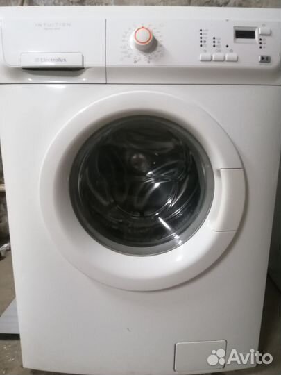 Стиральная машина электролюкс