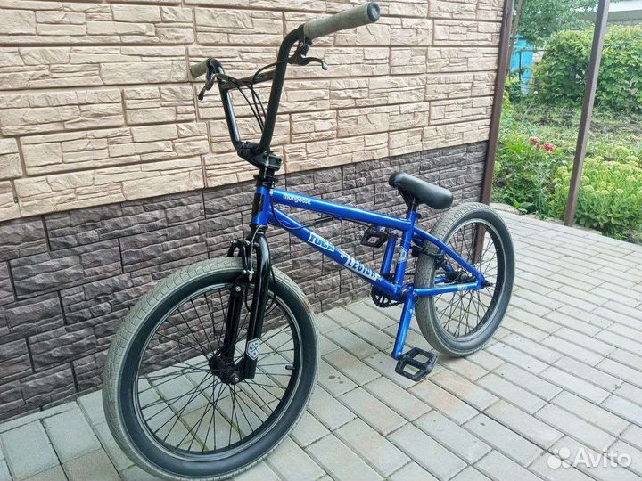 Bmx mongoose