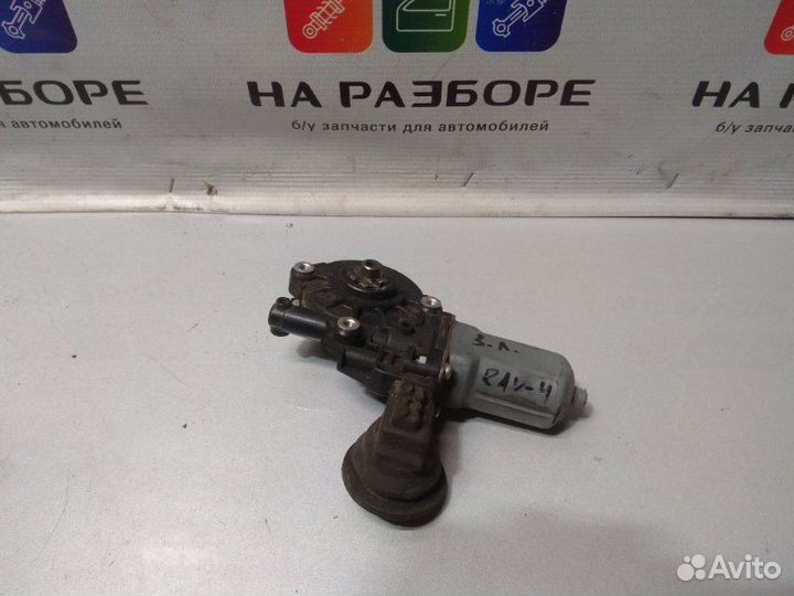 Мотор стеклоподъемника задний левый Toyota Rav4