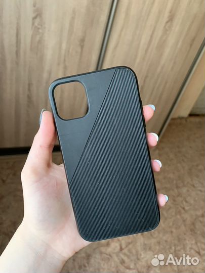 Чехол на iPhone 11