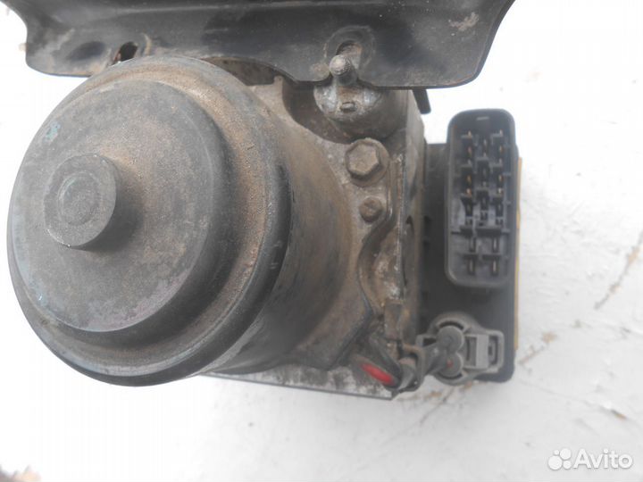 Блок ABS (насос) для Toyota Caldina 2000-2002