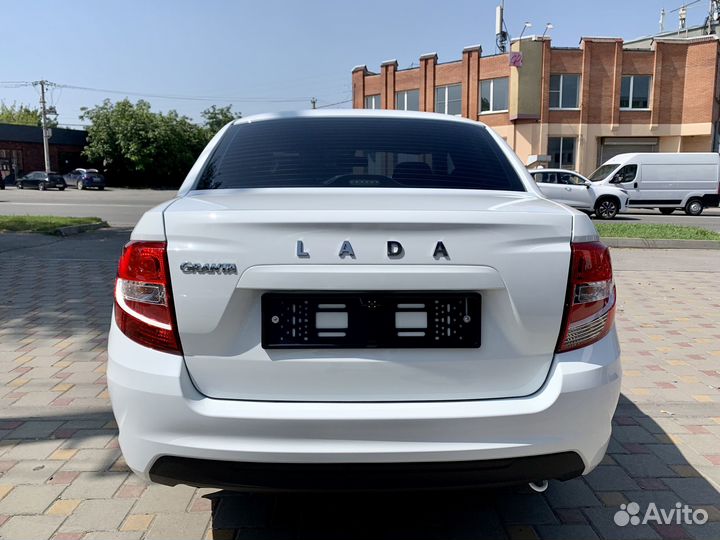 LADA Granta 1.6 МТ, 2023, 5 км