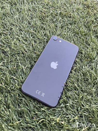Телефон iPhone se 2020