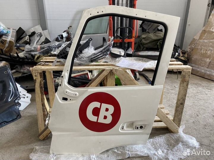 Дверь передняя левая Volvo FM5 84232860