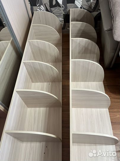 Шкаф купе со стеллажами