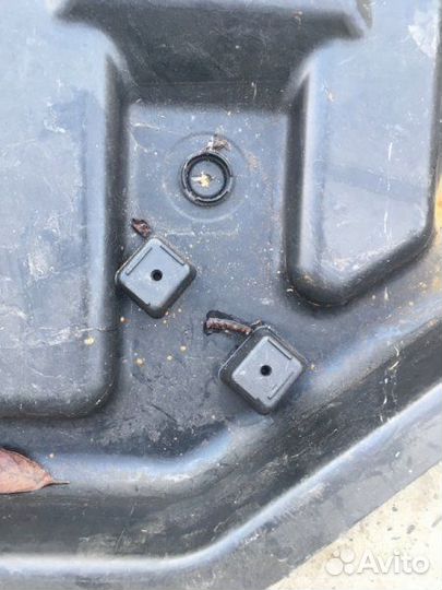 Поддон для запасного колеса задний Mercedes-Benz