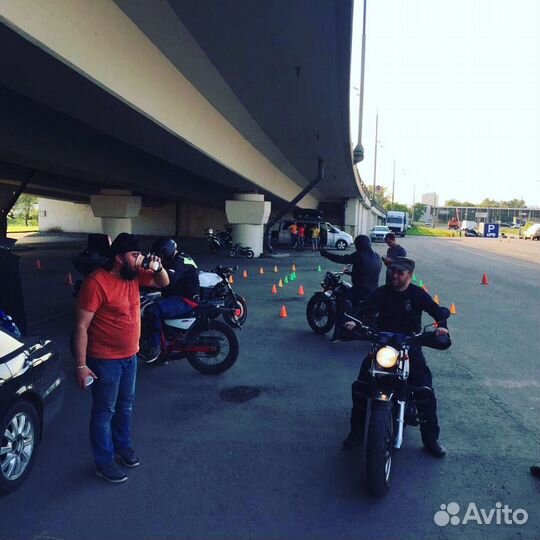 Мотоинструктор, Мотошкола