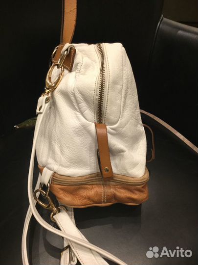 Сумка-рюкзак кожаный с нижним отделением на молнии