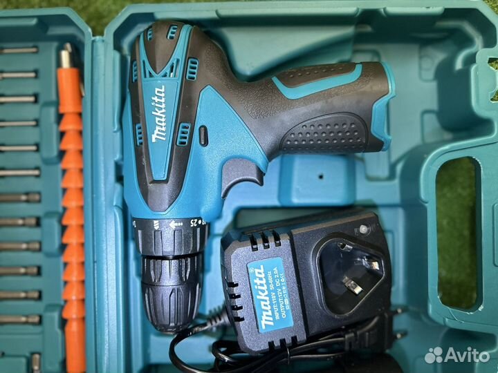 Шуруповерт makita 12v с набором инструментов