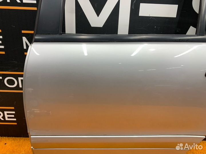 Дверь задняя левая Mercedes-Benz C-Class W203