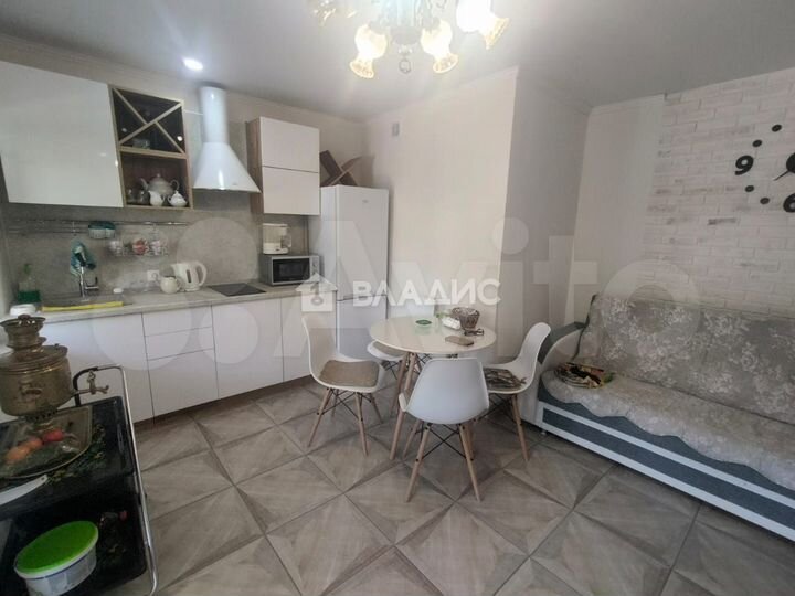 Дом 52 м² на участке 4 сот.