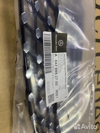 Решетка радиатора Mercedes W447