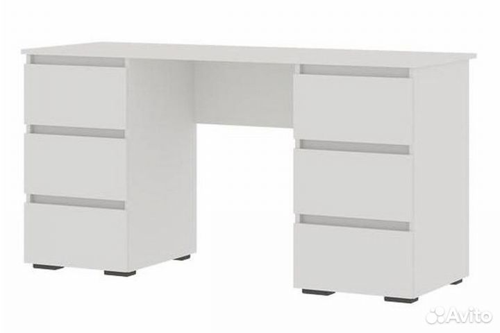 Письменный стол 