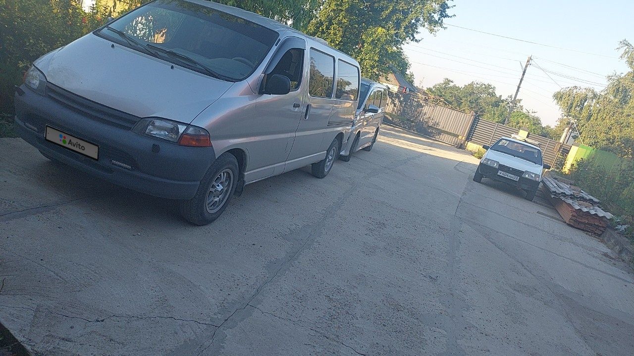 Toyota Hiace: фото владельца