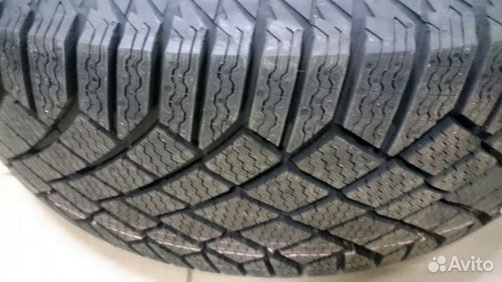 Continental ContiVikingContact 7 225/40 R18 92T