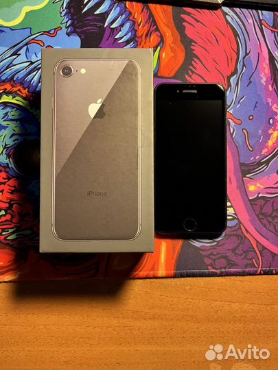 iPhone 8, 64 ГБ