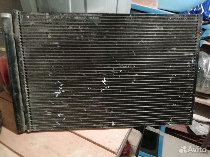 Радиатор кондиционера на BMW М3 (2008 г.в.)