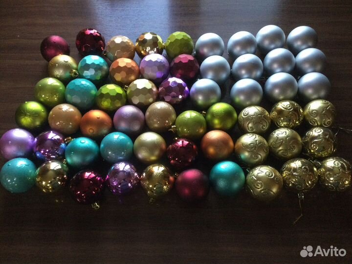 Елочные игрушки, более 100 штук, пластик