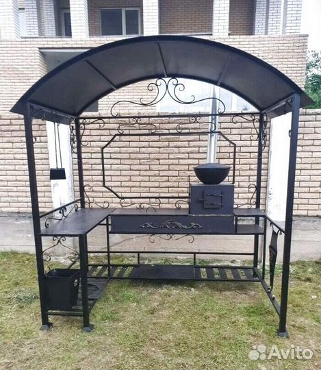 Беседка с мангалом