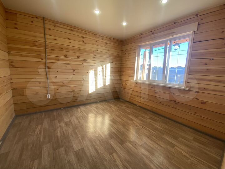 Дом 130 м² на участке 8 сот.