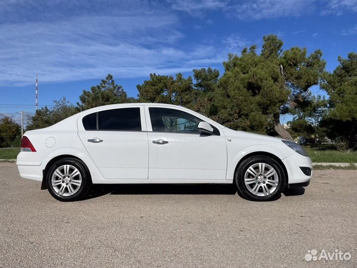 Opel Astra 1.6 МТ, 2009, 245 500 км