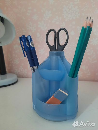 Подставка для канцелярии