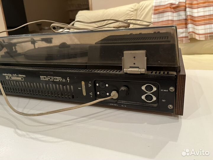 Проигрыватель melodija -103B-stereo